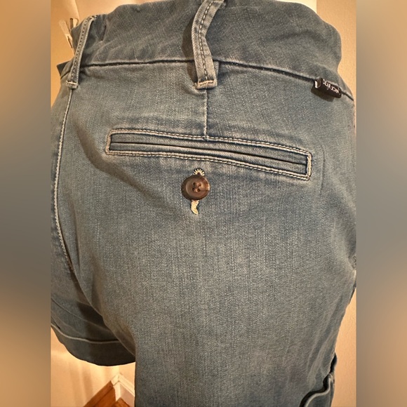 DEAR JOHN Classic Casual Blue Jean Shorts With Front & Back Pockets Sz 31. Waist - Picture 6 of 14